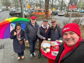 v.l.: Monika Lanz, Ortsbeirat Groß-Karben; Thomas Görlich, Stadtrat; Rouven Kötter, Erster Beigeordneter Regionalverband; Rüdiger Trebing, Ortsbeirat Groß-Karben; Matthias Körner, MdL