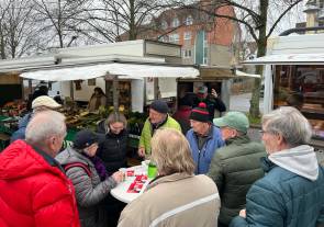 Dialogstand am Mittwochsmarkt Karben