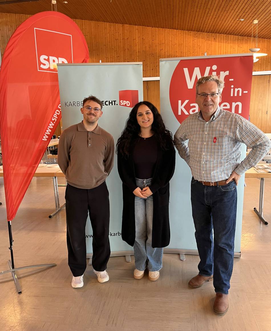 v.l.: Leon Hirsch, Sarah Aldhaem, Dr. Markus Rester